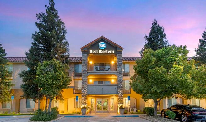 Best Western Visalia Hotel Exterior