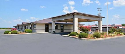 Super 8 McGehee Exterior