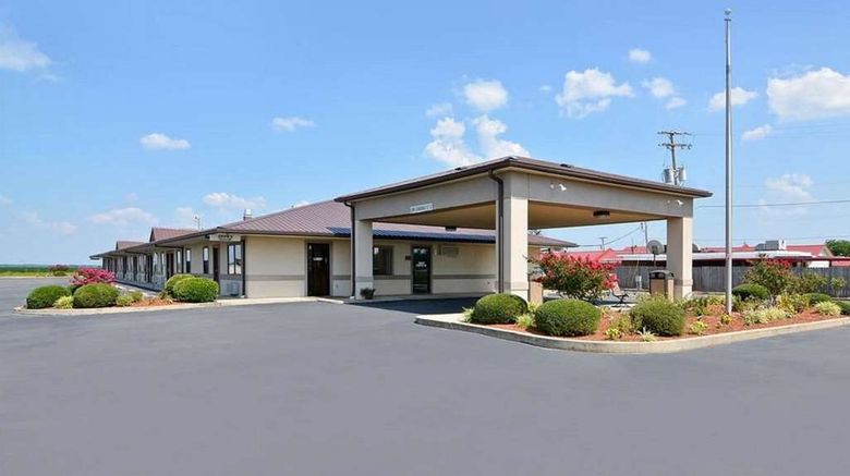<b>Super 8 McGehee Exterior</b>. Images powered by <a href="https://iceportal.shijigroup.com/" title="IcePortal" target="_blank">IcePortal</a>.