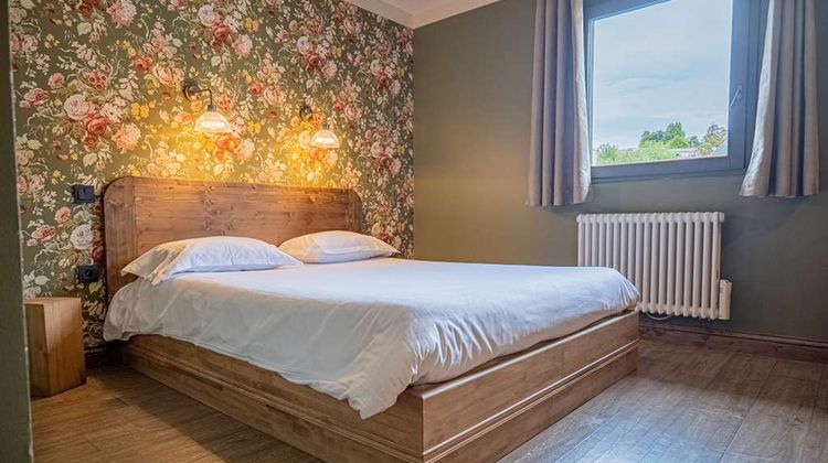 La Maison Rouge Room