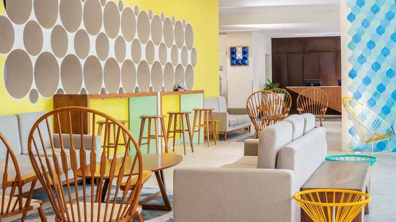 <b>Krystal Urban Cancun - Malecon Lobby</b>. Images powered by <a href="https://iceportal.shijigroup.com/" title="IcePortal" target="_blank">IcePortal</a>.