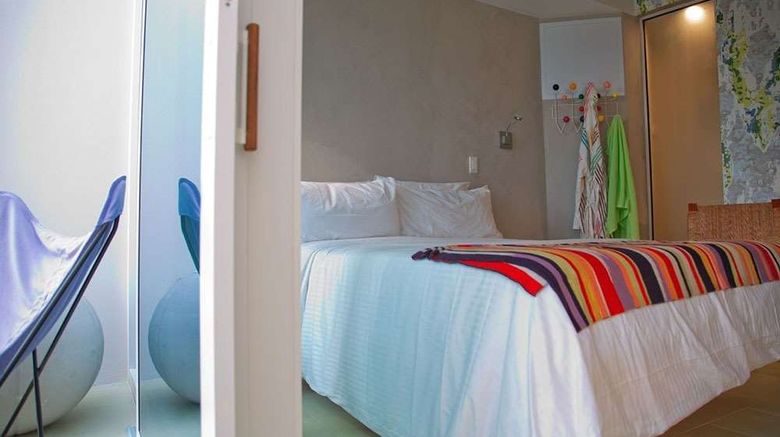 <b>El Blok Hotel Room</b>. Images powered by <a href="https://iceportal.shijigroup.com/" title="IcePortal" target="_blank">IcePortal</a>.