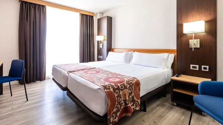 Catalonia Oro Negro Room