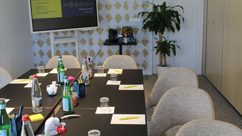 <b>Golden Tulip Royal Tulip 72 Roissy Meeting</b>. Images powered by <a href="https://iceportal.shijigroup.com/" title="IcePortal" target="_blank">IcePortal</a>.
