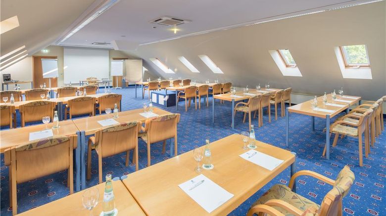 <b>Best Western Hotel Polisina Meeting</b>. Images powered by <a href="https://iceportal.shijigroup.com/" title="IcePortal" target="_blank">IcePortal</a>.