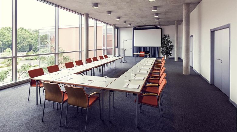 <b>Mercure Hotel Schweinfurt Meeting</b>. Images powered by <a href="https://iceportal.shijigroup.com/" title="IcePortal" target="_blank">IcePortal</a>.