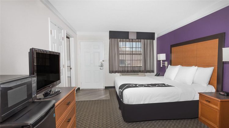 Baymont Inn & Suites Greenville Room