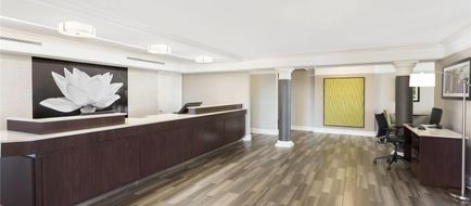 Baymont Inn & Suites Greenville Lobby