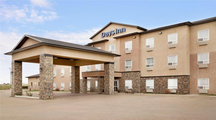 Days Inn Innisfail Exterior