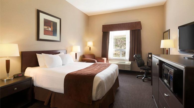 <b>Days Inn Innisfail Room</b>. Images powered by <a href="https://iceportal.shijigroup.com/" title="IcePortal" target="_blank">IcePortal</a>.