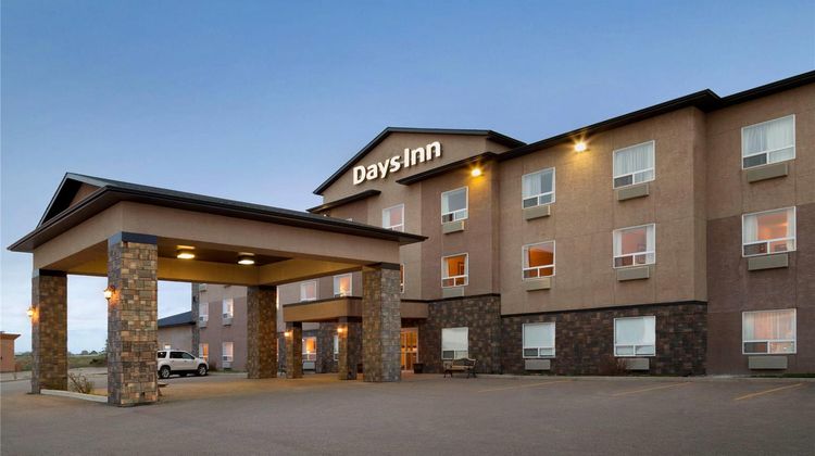 Days Inn Innisfail Exterior