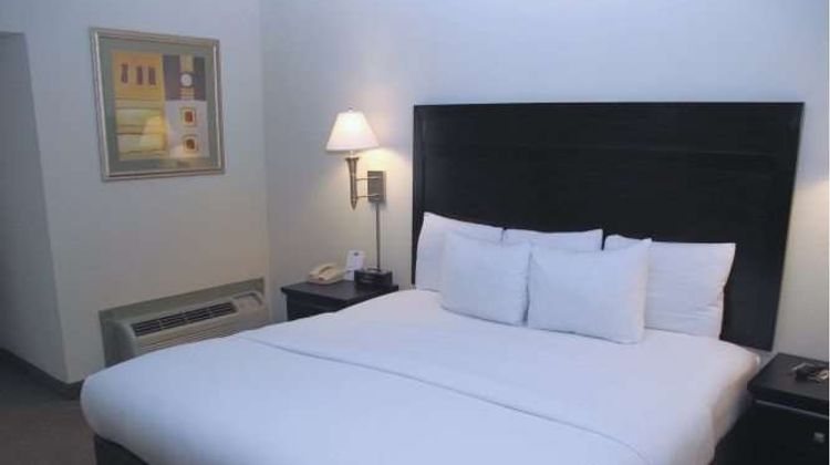 Spark by Hilton Chattanooga Downtown Room