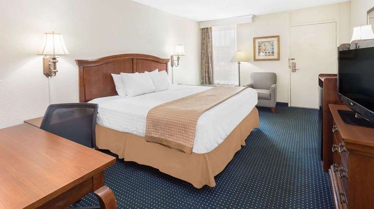 Baymont by Wyndham Rocky Mount I-95 Room