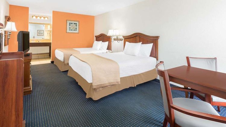 Baymont by Wyndham Rocky Mount I-95 Room