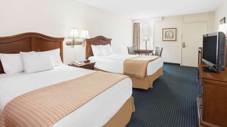 Baymont by Wyndham Rocky Mount I-95 Room
