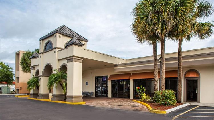 Days Inn & Suites Orlando Airport Exterior