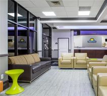 Days Inn & Suites Orlando Airport Lobby