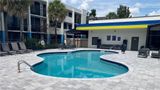 Days Inn & Suites Orlando Airport Pool