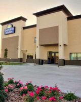 Days Inn & Suites Port Arthur