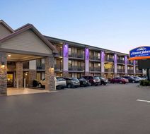 Howard Johnson Pigeon Forge Exterior