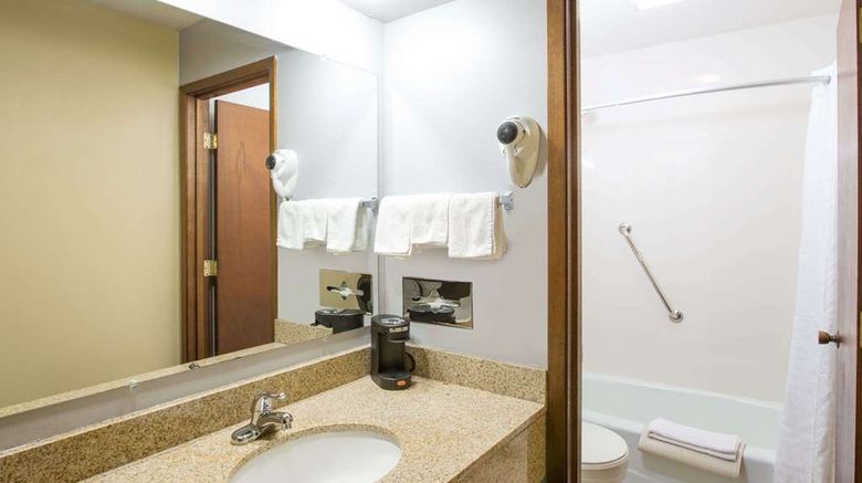 <b>Super 8 Williams Room</b>. Images powered by <a href="https://iceportal.shijigroup.com/" title="IcePortal" target="_blank">IcePortal</a>.