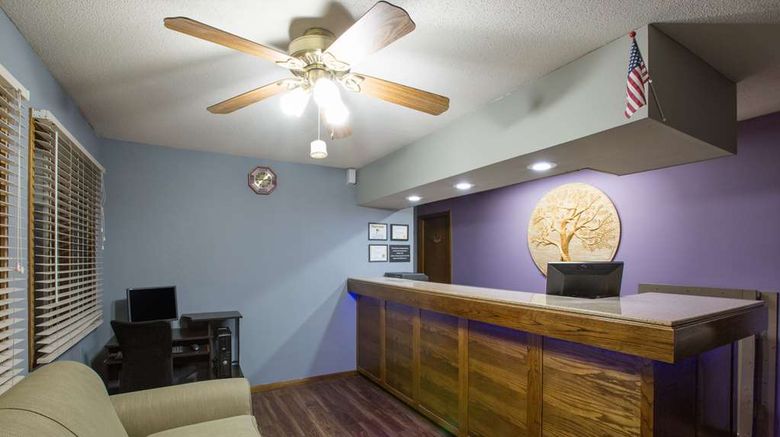 <b>Super 8 Williams Lobby</b>. Images powered by <a href="https://iceportal.shijigroup.com/" title="IcePortal" target="_blank">IcePortal</a>.