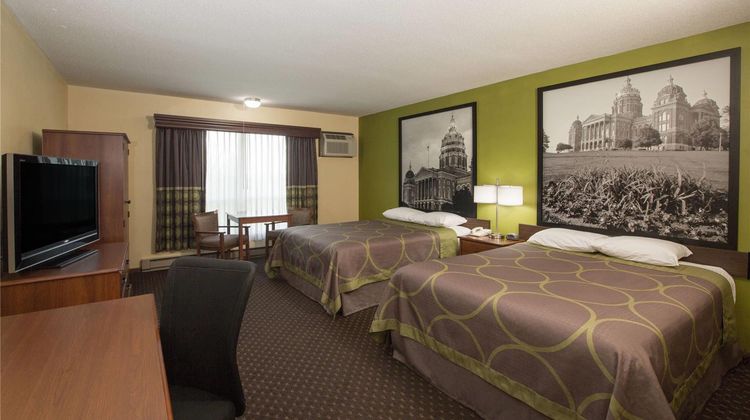 Super 8 Williams Room