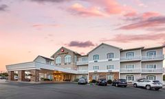 Best Western Plus Dutch Haus Inn & Suite