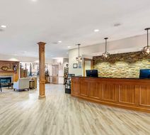 Best Western Plus Dutch Haus Inn & Suite Lobby