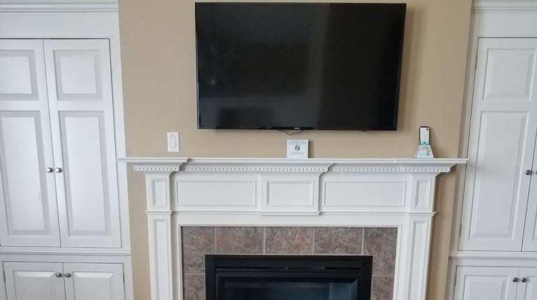 <b>Best Western Plus Dutch Haus Inn & Suite Room</b>. Images powered by <a href="https://iceportal.shijigroup.com/" title="IcePortal" target="_blank">IcePortal</a>.