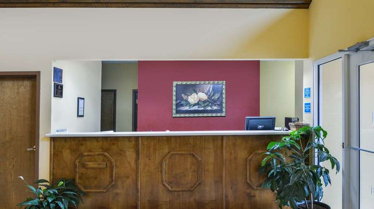 Americas Best Value Inn Lobby