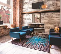 La Quinta Inn/Suites Baltimore Downtown Lobby