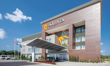 La Quinta Inn & Suites Broken Arrow