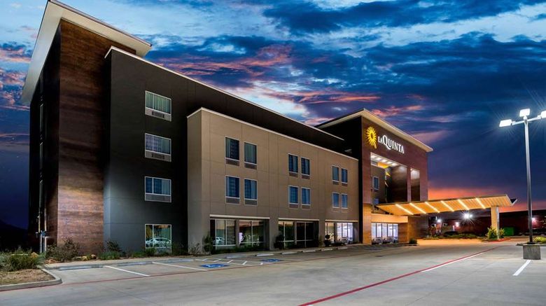 <b>La Quinta Inn & Suites Cypress Exterior</b>. Images powered by <a href="https://iceportal.shijigroup.com/" title="IcePortal" target="_blank">IcePortal</a>.