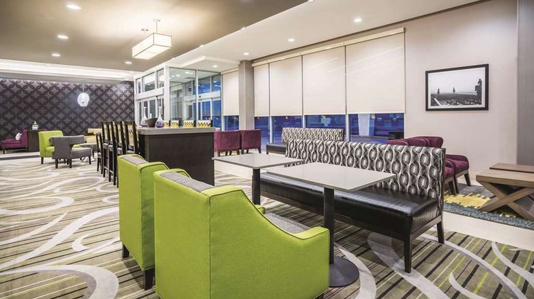 <b>La Quinta Inn & Suites Clifton Park Lobby</b>. Images powered by <a href="https://iceportal.shijigroup.com/" title="IcePortal" target="_blank">IcePortal</a>.