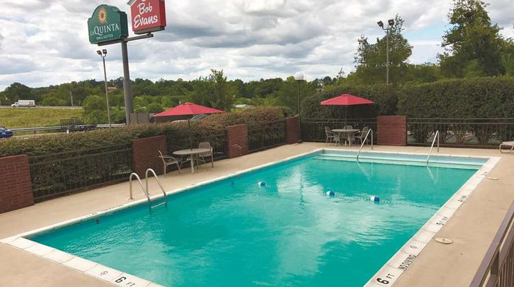 La Quinta Inn & Suites Festus Pool