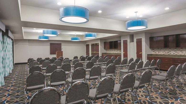 <b>La Quinta Inn & Suites Covington Meeting</b>. Images powered by <a href="https://iceportal.shijigroup.com/" title="IcePortal" target="_blank">IcePortal</a>.