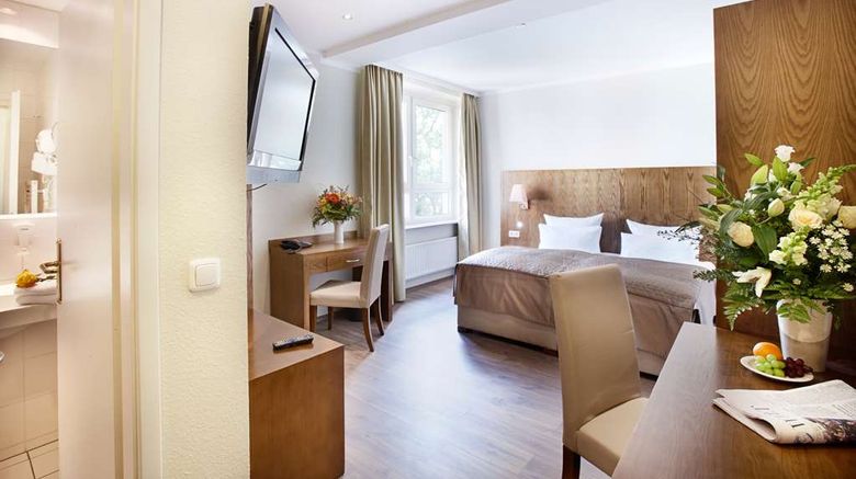 <b>Hotel Domicil Hamburg by Golden Tulip Room</b>. Images powered by <a href="https://iceportal.shijigroup.com/" title="IcePortal" target="_blank">IcePortal</a>.