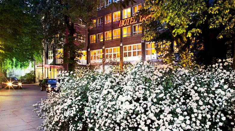 <b>Hotel Domicil Hamburg by Golden Tulip Exterior</b>. Images powered by <a href="https://iceportal.shijigroup.com/" title="IcePortal" target="_blank">IcePortal</a>.