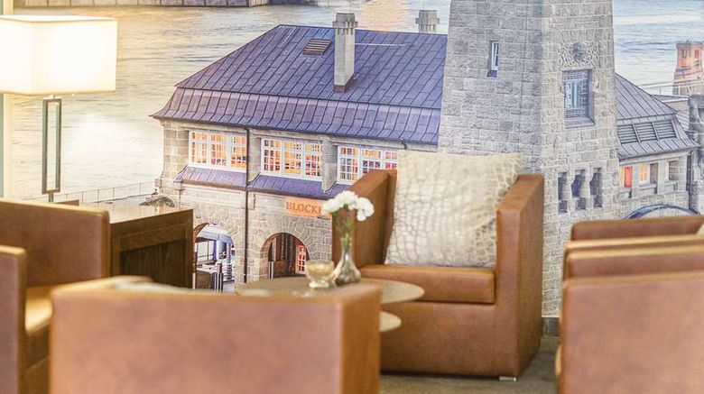 <b>Hotel Domicil Hamburg by Golden Tulip Lobby</b>. Images powered by <a href="https://iceportal.shijigroup.com/" title="IcePortal" target="_blank">IcePortal</a>.
