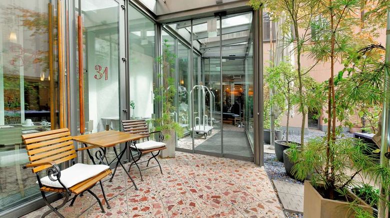 <b>Hotel Bleibtreu Berlin by Golden Tulip Exterior</b>. Images powered by <a href="https://iceportal.shijigroup.com/" title="IcePortal" target="_blank">IcePortal</a>.