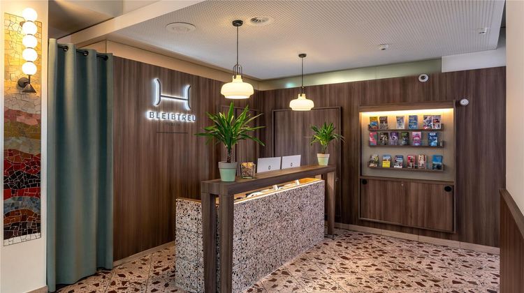 Hotel Bleibtreu Berlin by Golden Tulip Lobby
