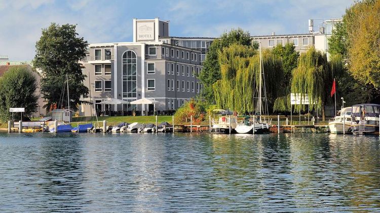 Golden Tulip Hotel am Schloss Koepenick Exterior
