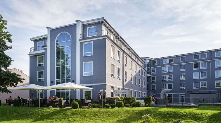 Golden Tulip Hotel am Schloss Koepenick Exterior