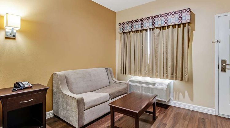 Americas Best Value Inn Houston FM 529 Room