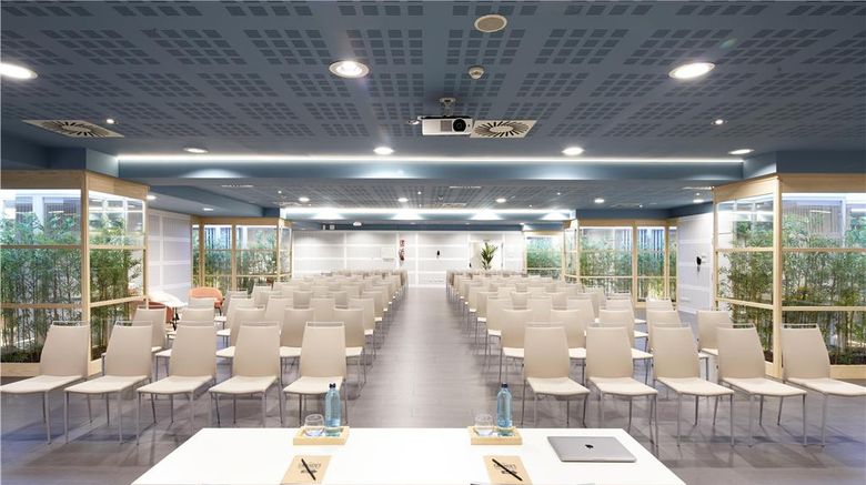 <b>Vincci Maritimo Hotel Meeting</b>. Images powered by <a href="https://iceportal.shijigroup.com/" title="IcePortal" target="_blank">IcePortal</a>.