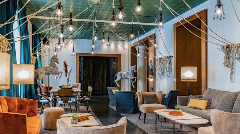 <b>Vincci Soho Hotel Lobby</b>. Images powered by <a href="https://iceportal.shijigroup.com/" title="IcePortal" target="_blank">IcePortal</a>.