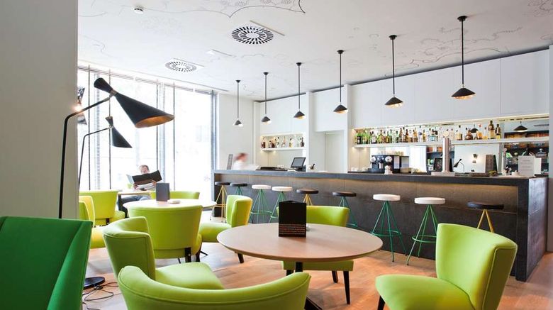 <b>Vincci Bit Restaurant</b>. Images powered by <a href="https://iceportal.shijigroup.com/" title="IcePortal" target="_blank">IcePortal</a>.