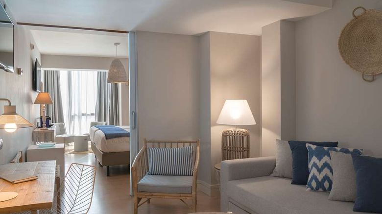 <b>Vincci Puerto Chico Suite</b>. Images powered by <a href="https://iceportal.shijigroup.com/" title="IcePortal" target="_blank">IcePortal</a>.