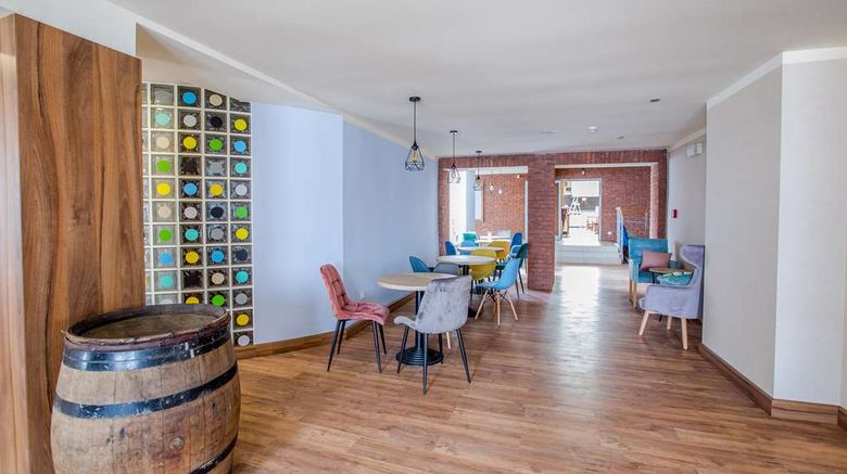 <b>Hotel Diament Zabrze Lobby</b>. Images powered by <a href="https://iceportal.shijigroup.com/" title="IcePortal" target="_blank">IcePortal</a>.